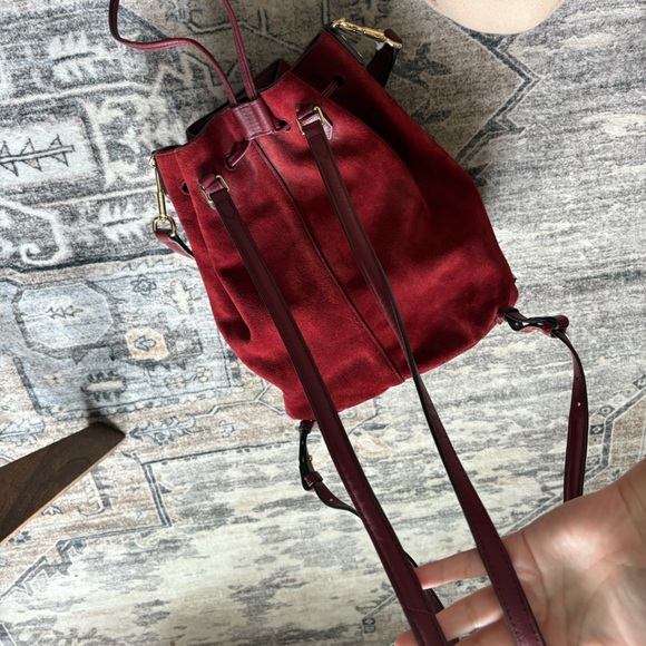 Elizabeth and James Cynnie suede Bucket Bag maroon red - Picture 6 of 16